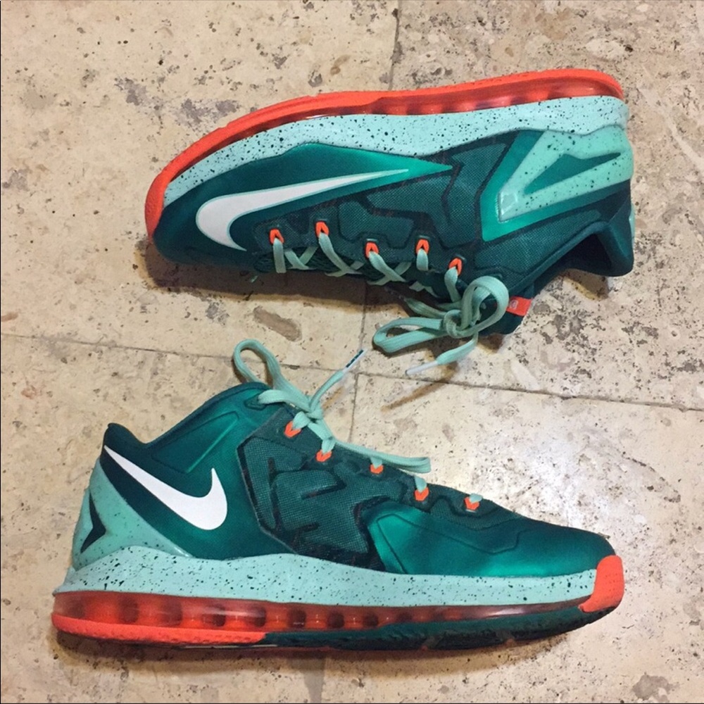 NIKE - Lebron XI Low (South Beach Edition)